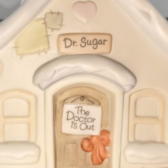 Precious Moments Sugar Town Doctor's Office Nightlight  Figurine Enesco 529869 - Picture 4 of 16